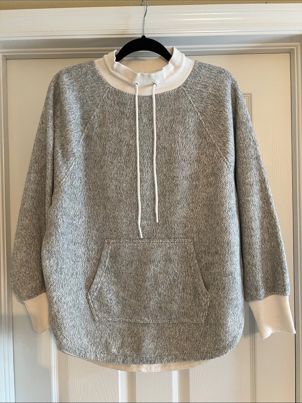 Lou & Grey Gray Crewneck Pullover with White Mock Neck and Front Pocket, Small
